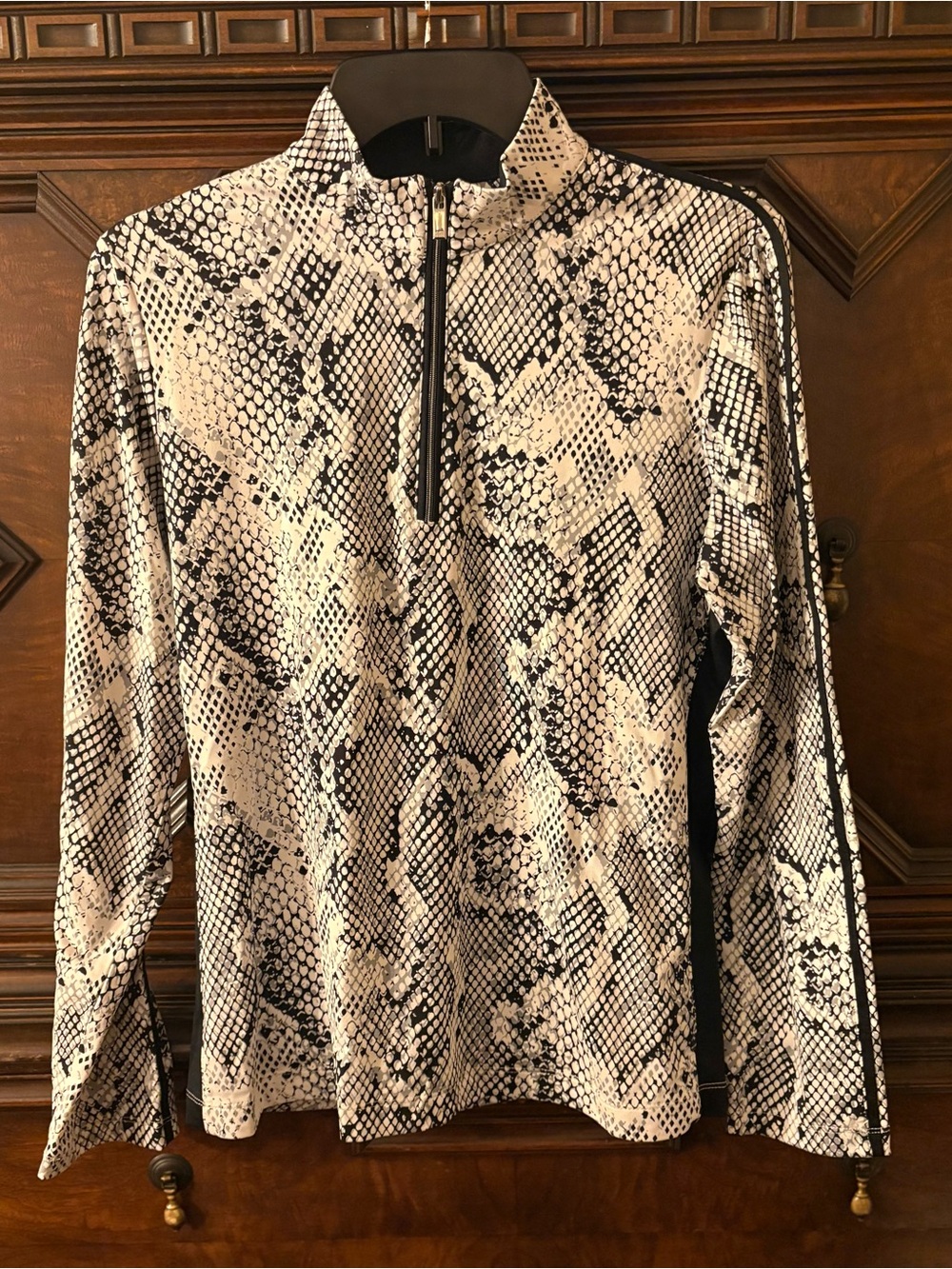 Tail White Label 1/4 zip snake skin print athletic/golf jacket M